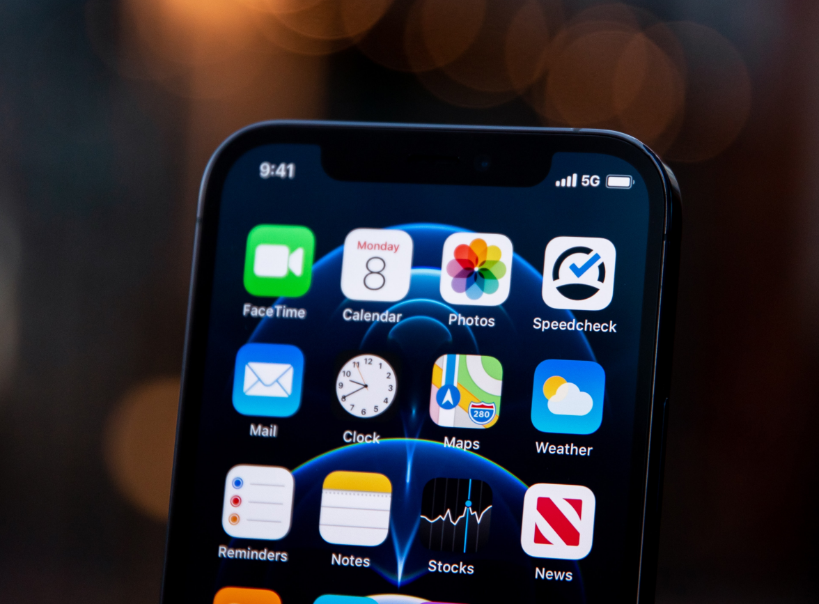 徐闻苹果手机维修分享为什么 iPhone 12 在冬季会自动关机 
